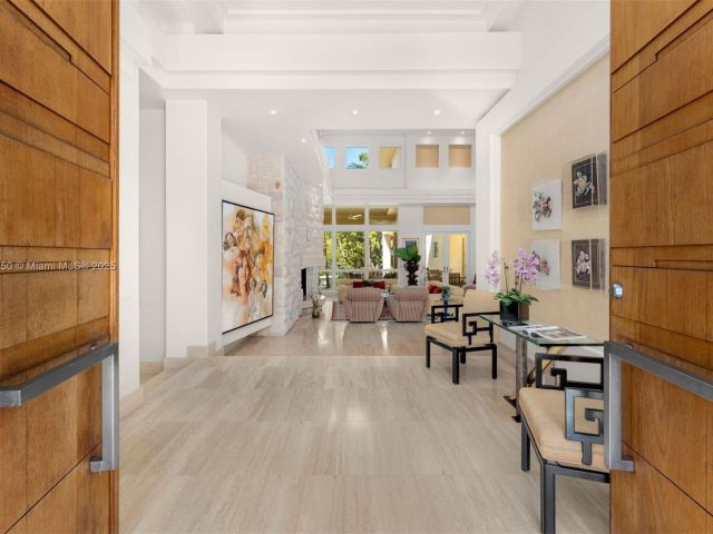 Продажа дома по адресу 665 Leucadendra Dr - фото 5808724