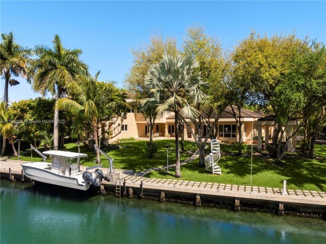 Продажа дома по адресу 665 Leucadendra Dr - фото 5808738