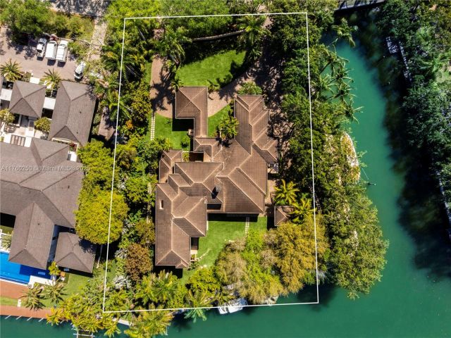 Продажа дома по адресу 665 Leucadendra Dr - фото 5808740