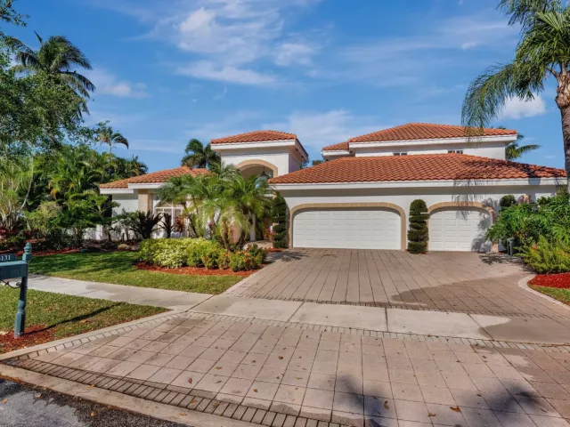 Продажа дома по адресу 6131 NW 30th Avenue - фото 9023976