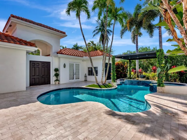 Продажа дома по адресу 6131 NW 30th Avenue - фото 9023993