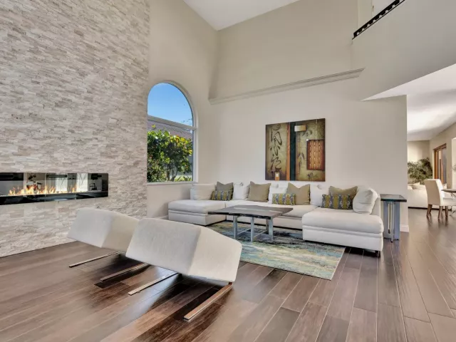 Продажа дома по адресу 6131 NW 30th Avenue - фото 9024009