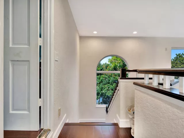 Продажа дома по адресу 6131 NW 30th Avenue - фото 9024042