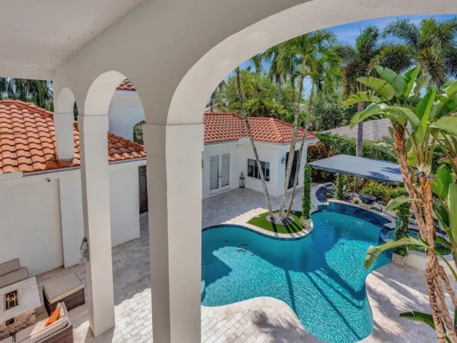 Продажа дома по адресу 6131 NW 30th Avenue - фото 9024047