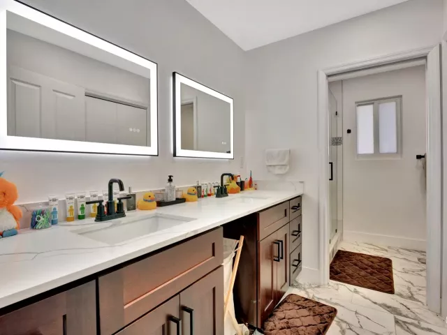 Продажа дома по адресу 6131 NW 30th Avenue - фото 9024049