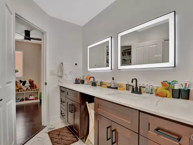 Продажа дома по адресу 6131 NW 30th Avenue - фото 9024050