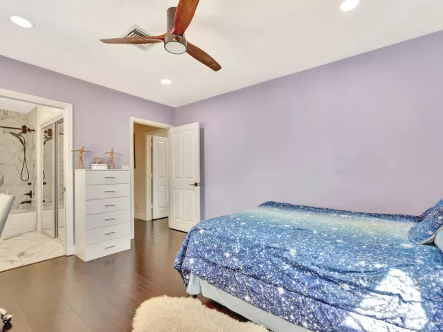 Продажа дома по адресу 6131 NW 30th Avenue - фото 9024057