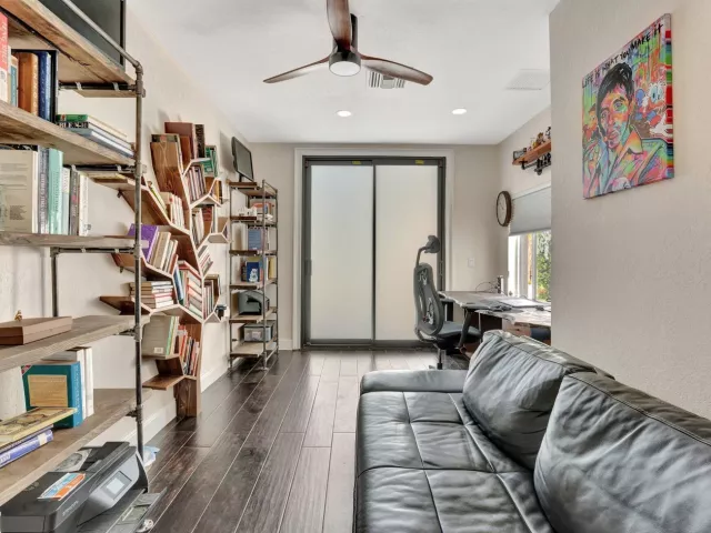 Продажа дома по адресу 6131 NW 30th Avenue - фото 9024064