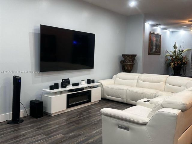 Продажа дома по адресу 2908 Augusta Dr - фото 5729533