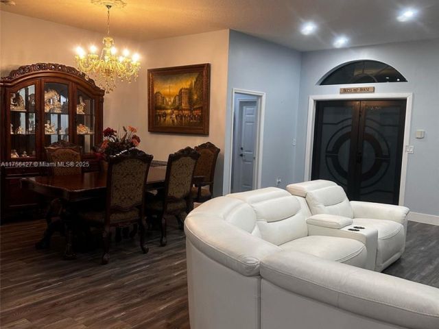 Продажа дома по адресу 2908 Augusta Dr - фото 5729534