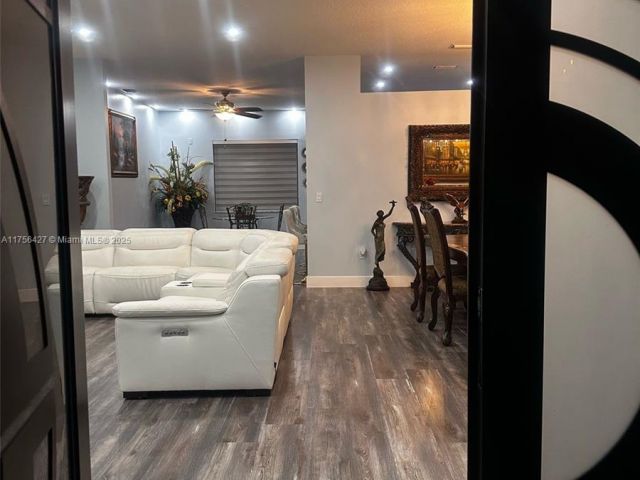 Продажа дома по адресу 2908 Augusta Dr - фото 5729535