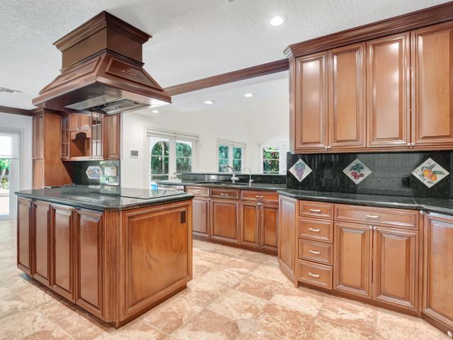 Продажа дома по адресу 930 N Parkside Circle N - фото 5822587