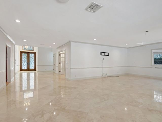 Продажа дома по адресу 930 N Parkside Circle N - фото 5822591