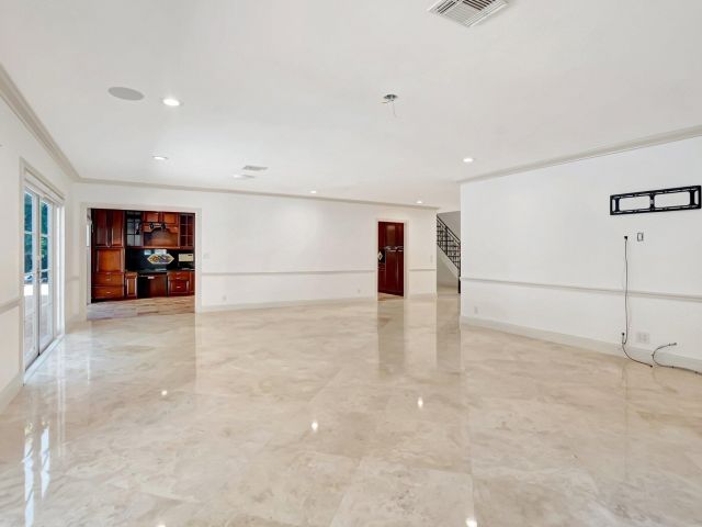 Продажа дома по адресу 930 N Parkside Circle N - фото 5822592