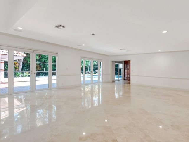 Продажа дома по адресу 930 N Parkside Circle N - фото 5822593