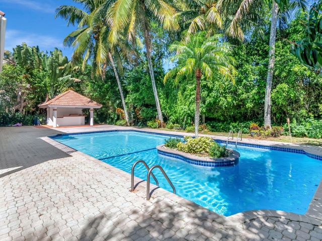 Продажа дома по адресу 930 N Parkside Circle N - фото 5822604