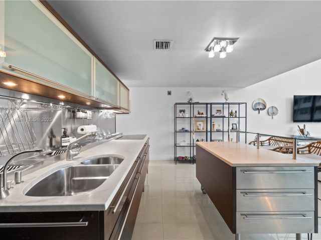 Продажа квартиры #546 - фото 5791512