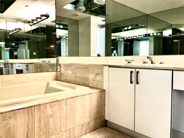 Продажа квартиры #712 - фото 5737496