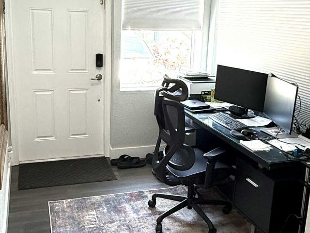 Дом в аренду по адресу 615 SW 9 Street - фото 5760302