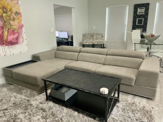 Дом в аренду по адресу 615 SW 9 Street - фото 5760311