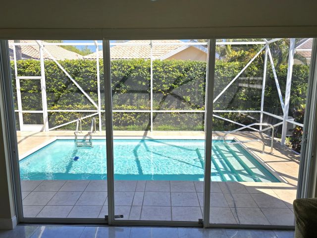 Продажа дома по адресу 4785 Blossom Drive Drive - фото 5754412