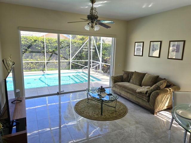 Продажа дома по адресу 4785 Blossom Drive Drive - фото 5754413