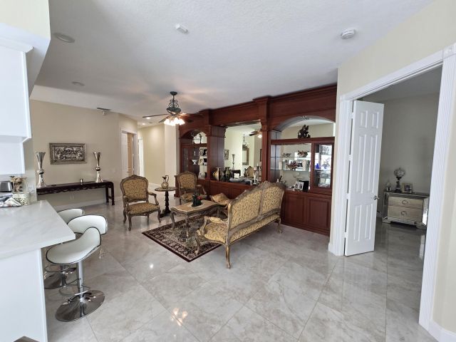 Продажа дома по адресу 4785 Blossom Drive Drive - фото 5754415