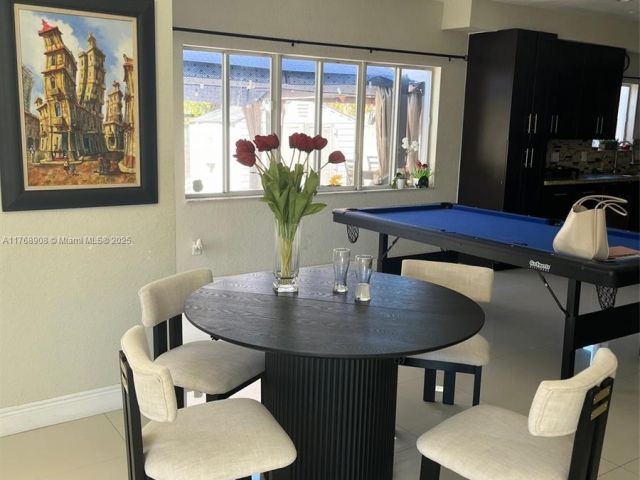 Продажа дома по адресу 15675 SW 16th St - фото 5742661