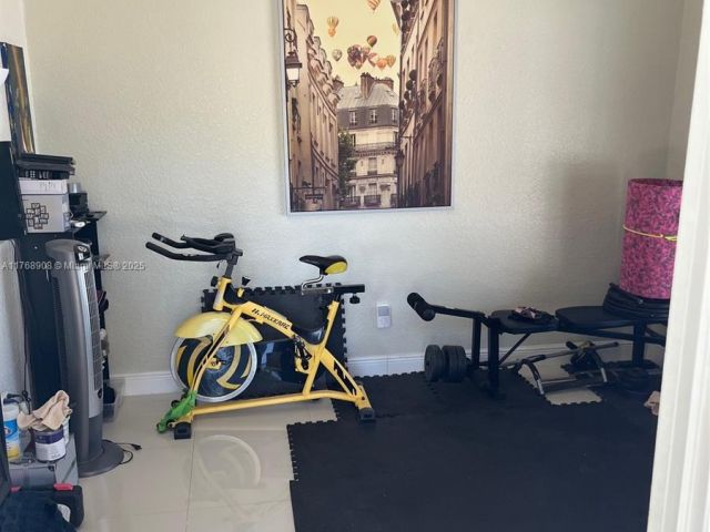 Продажа дома по адресу 15675 SW 16th St - фото 5742665