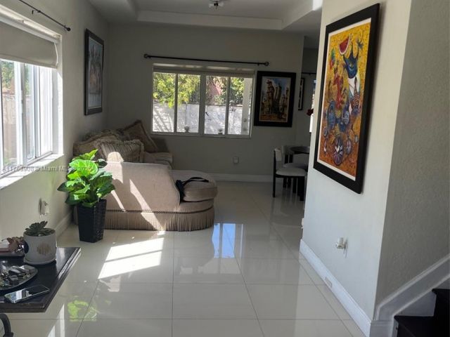 Продажа дома по адресу 15675 SW 16th St - фото 5742668