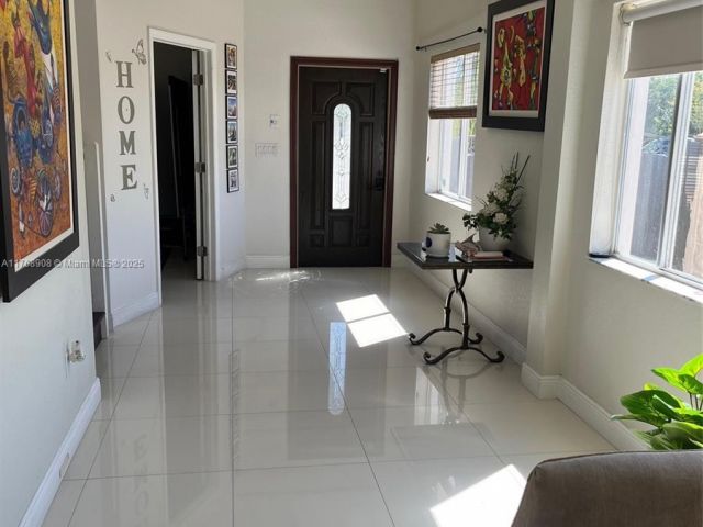 Продажа дома по адресу 15675 SW 16th St - фото 5742670