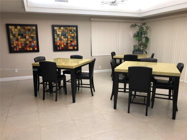 Дом в аренду по адресу 8589 SW 115 PL - фото 5741144