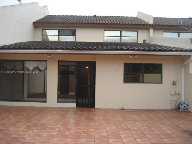 Дом в аренду по адресу 8589 SW 115 PL - фото 5741155