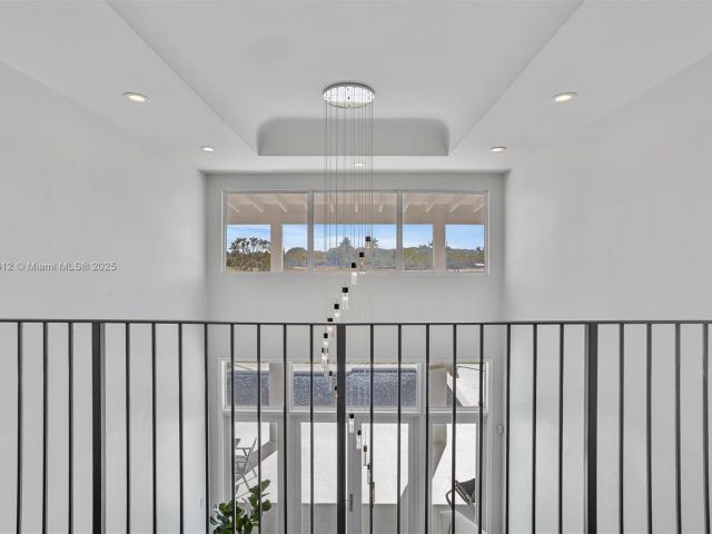 Продажа дома по адресу 9880 SW 148th Ter - фото 5777006