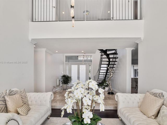 Продажа дома по адресу 9880 SW 148th Ter - фото 5777007