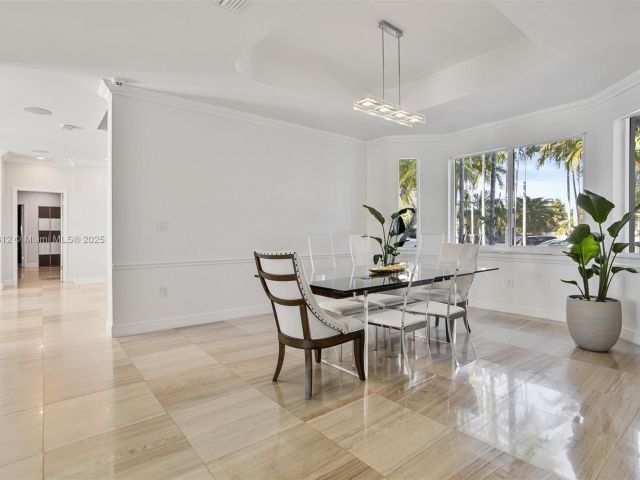 Продажа дома по адресу 9880 SW 148th Ter - фото 5777008