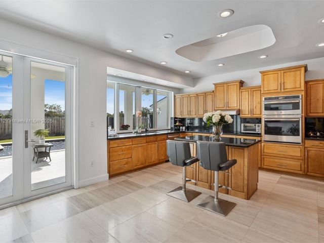 Продажа дома по адресу 9880 SW 148th Ter - фото 5777012