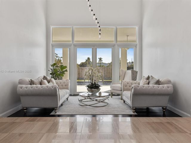 Продажа дома по адресу 9880 SW 148th Ter - фото 5777016