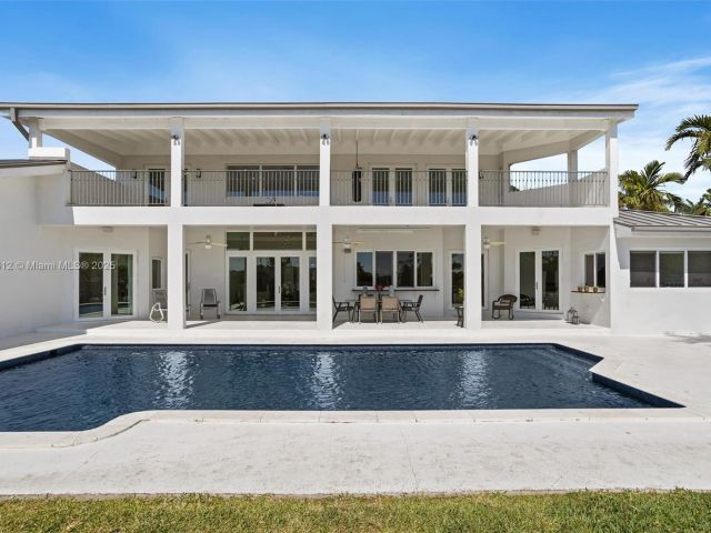 Продажа дома по адресу 9880 SW 148th Ter - фото 5777018