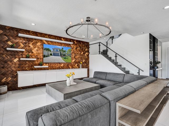 Продажа дома по адресу 7650 Francisca Club Lane - фото 6595497