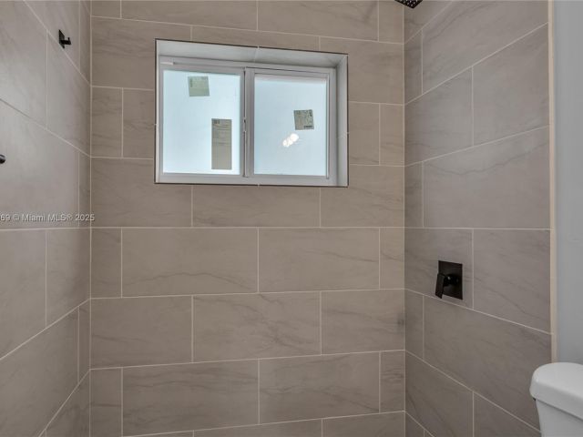 Продажа дома по адресу 2243 Greene St - фото 5840076