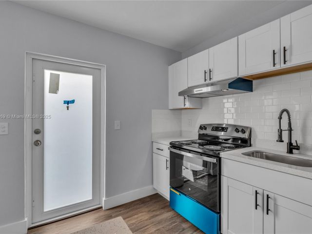 Продажа дома по адресу 2243 Greene St - фото 5840082