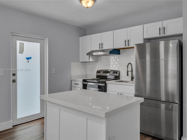 Продажа дома по адресу 2243 Greene St - фото 5840083