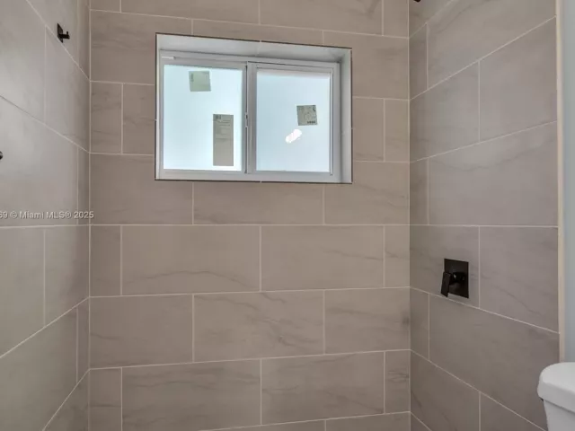 Продажа дома по адресу 2243 Greene St - фото 5840076