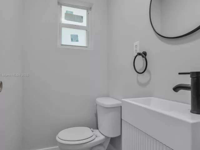 Продажа дома по адресу 2243 Greene St - фото 5840078