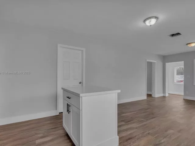 Продажа дома по адресу 2243 Greene St - фото 5840079