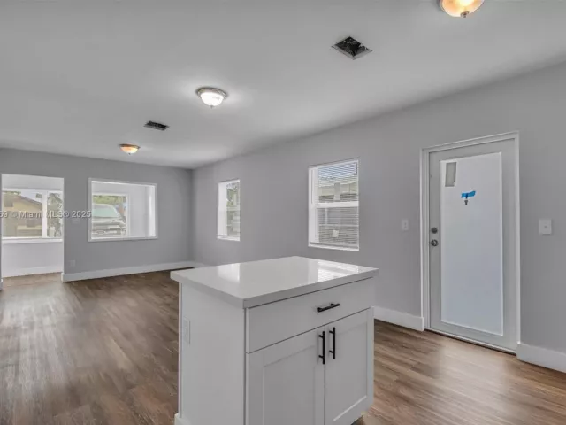 Продажа дома по адресу 2243 Greene St - фото 5840080