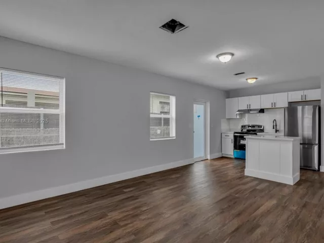 Продажа дома по адресу 2243 Greene St - фото 5840081