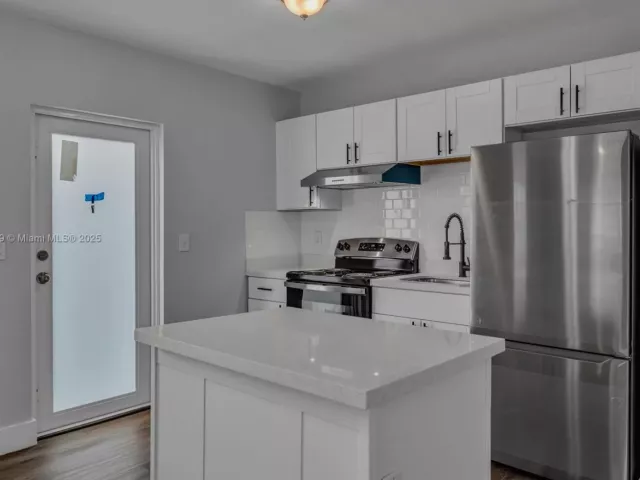 Продажа дома по адресу 2243 Greene St - фото 5840083