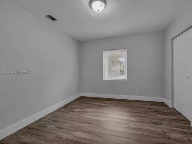 Продажа дома по адресу 2243 Greene St - фото 5840073